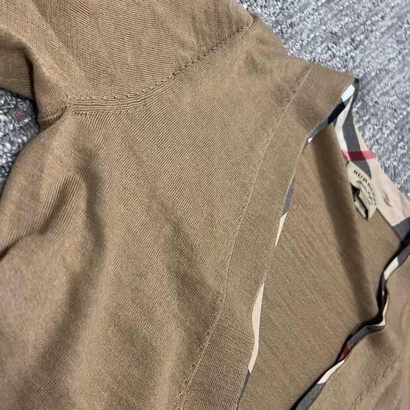 Burberry Scalloped Cardigan - Picture 14 of 14